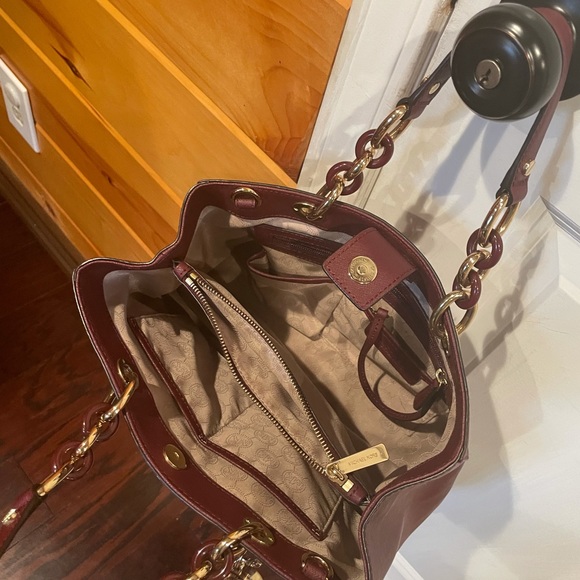 MICHEAL KORS PURSE - Picture 2 of 3